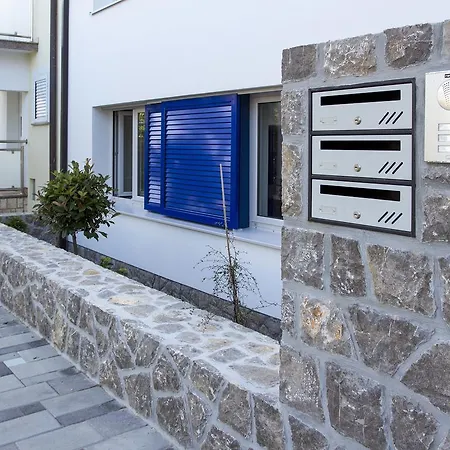 Apartments Petra Njivice Exterior photo