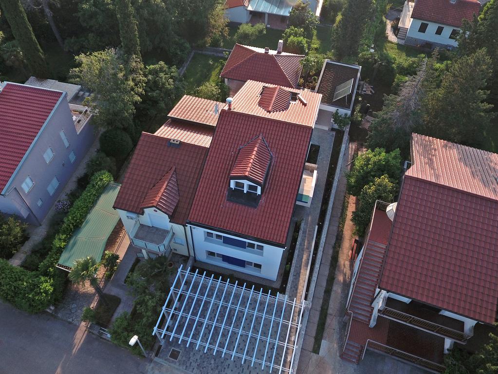 Apartment Petra Njivice