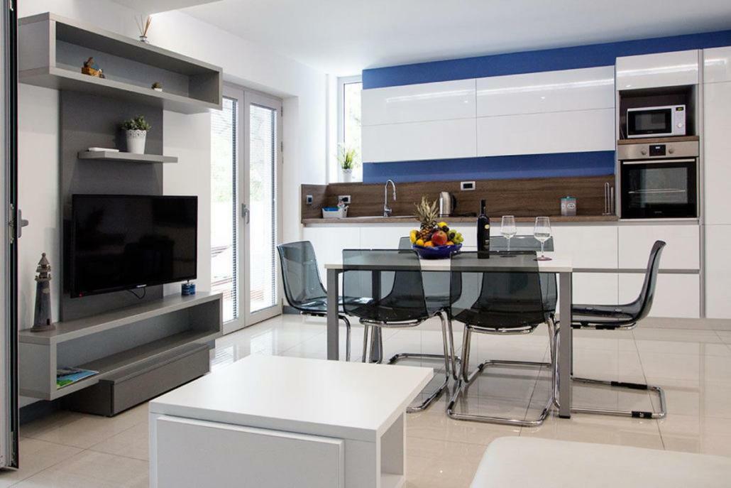 Petra Apartment Njivice